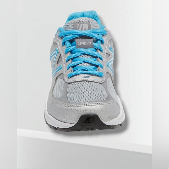 MSRP$180 New Balance 1540v3 Silver Polaris Women's Size 7.5 W 2E. NIB - Picture 3 of 12